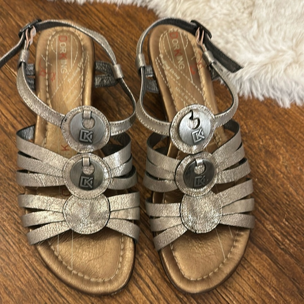 Dorking sandals